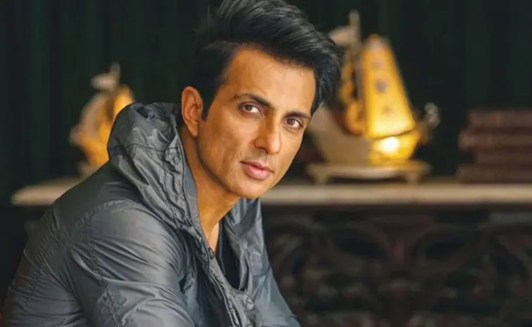 Actor Sonu Sood now in Enforcement Directorate office