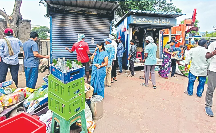 Removal of small traders shops in Visakhapatnam
