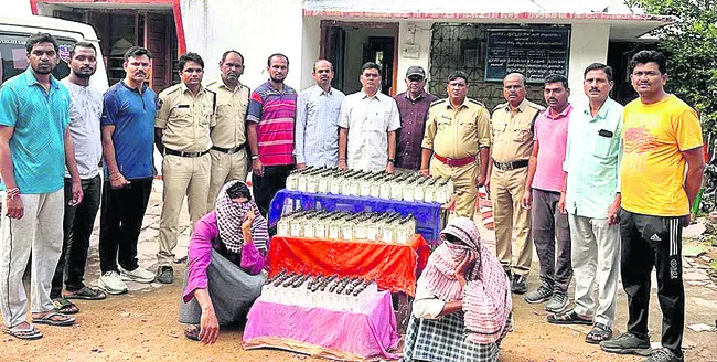 దేశీదారు పట్టివేత

