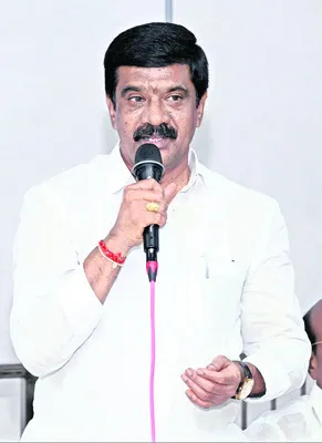 జీఎస్టీతో దేశప్రజలపై లక్షల కోట్ల భారం వేసిన మోదీ 