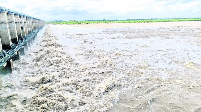 జూరాలకు నిలకడగా వరద 
