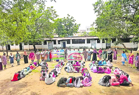 విద్యార్థులు సేవాభావాన్ని అలవర్చుకోవాలి 
