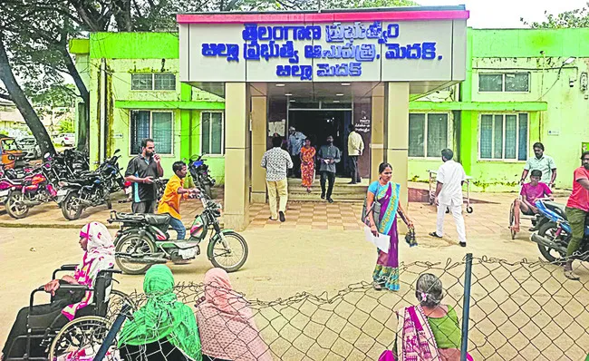 సర్కారు వైద్యం.. దైవాదీనం!