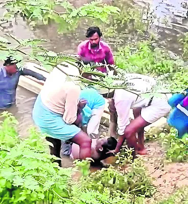 పాపం.. ఆశలు ఆవిరి
