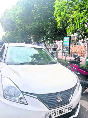 డీఎస్పీ కారుకే ఫొటో తీస్తావా?