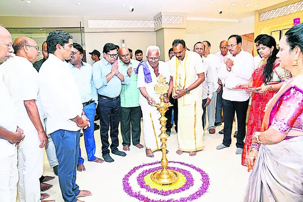 వి–జ్యూయలరీ మార్ట్‌ రెండో షోరూమ్‌ ప్రారంభం 