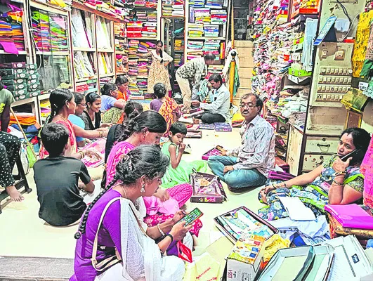 మార్కెట్లకు దసరా జోష్‌ 