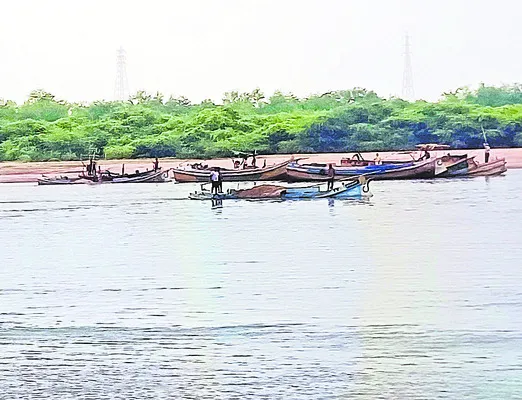రెచ్చిపోతున్న