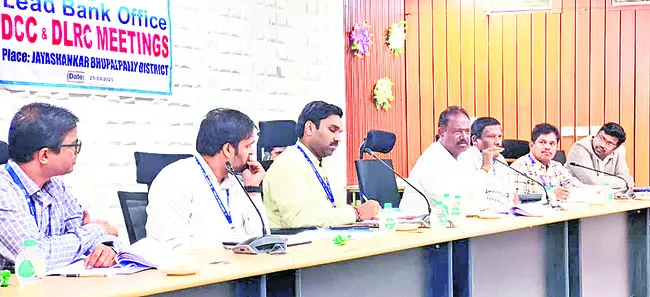 ప్రాధాన్యం రంగాలకు అధిక రుణాలు