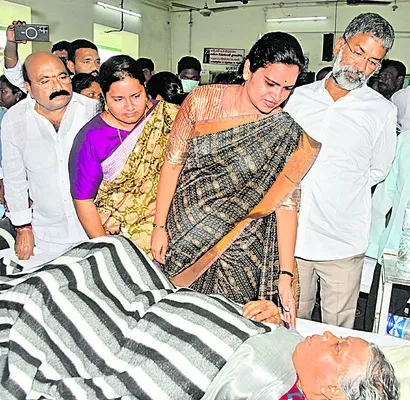 ప్రభుత్వానికి ప్రజల బాధలు పట్టవా ? 