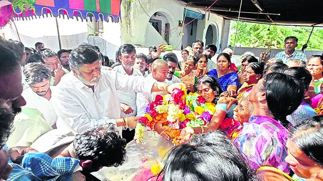 ఎదుగుదలను ఓర్వలేక అంతమొందించారా? 