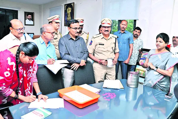 వైన్స్ దరఖాస్తులకు వేళాయె..