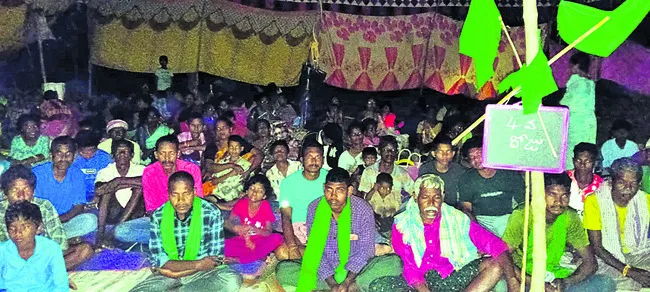 ఎవరికీ పట్టని ఆదివాసీల వ్యథ