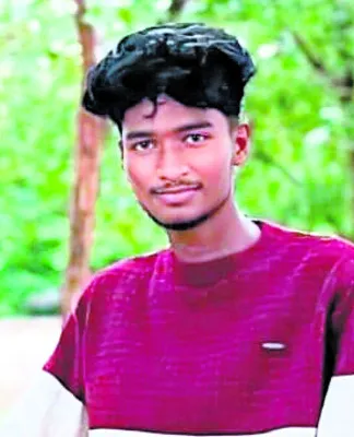 ప్రాణం తీసిన ఈత సరదా
