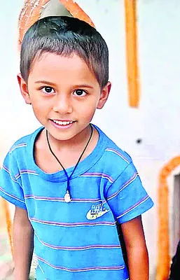 అనుమానాస్పదస్థితిలో ఆరేళ్ల బాలుడి మృతి