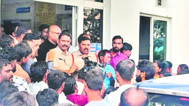 యువతి కిడ్నాప్ కేసులో ముగ్గురి అరెస్ట్