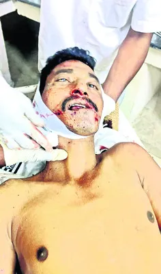 రైలు కింద పడి గుర్తుతెలియని వ్యక్తి ఆత్మహత్య