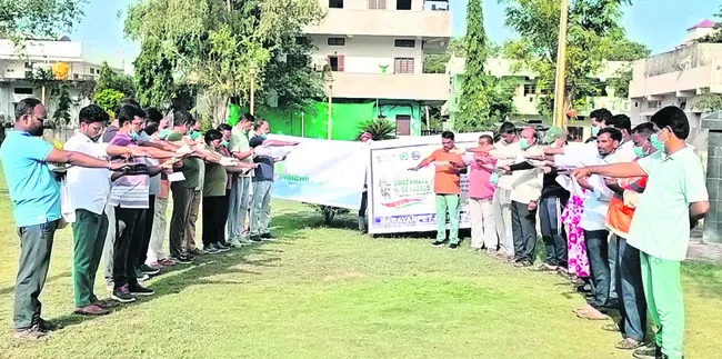 స్వచ్ఛ పట్టణంగా తీర్చిదిద్దుదాం 
