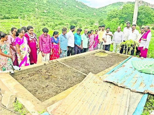 ప్రకృతి వ్యవసాయంపై దృష్టి సారించాలి 