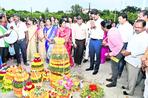 బతుకమ