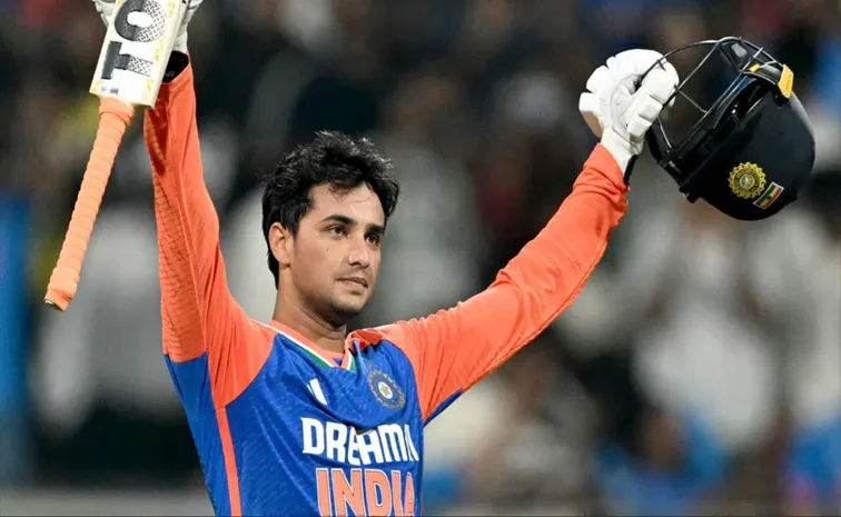 IND vs SL: చరిత్ర సృష్టించిన అభిషేక్‌ శర్మ.. స్టార్‌ ఆటగాడి రికార్డు బద్దలు