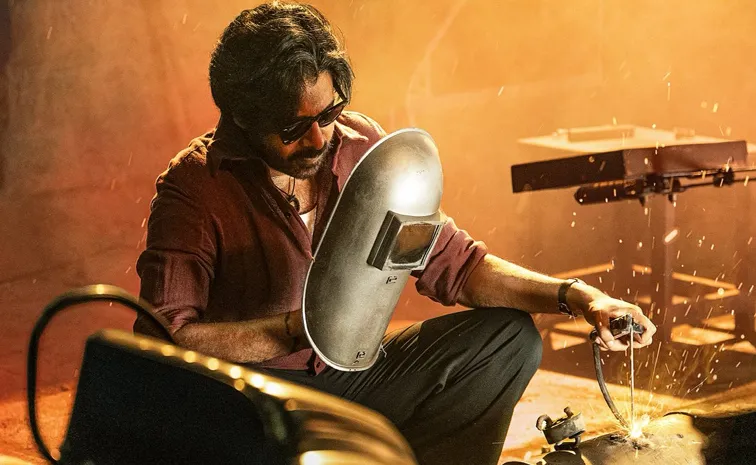 Case against Pawan Kalyan fans nuisance at OG screening in Bengaluru