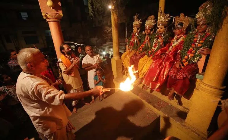 Dussehra 2025: 485 Year Old Chitrakoot Ramlila of Kashi