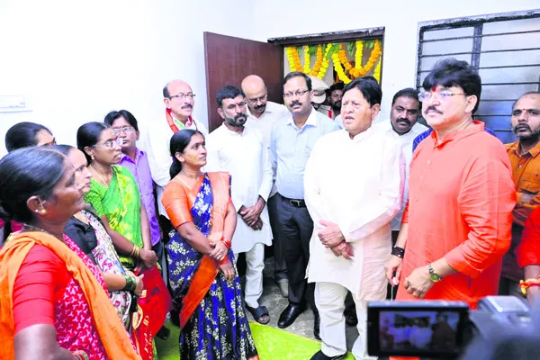 పేదల సొంతింటి కల నెరవేరుస్తాం 