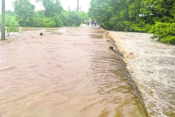 అప్రమత్తం చేసిన రెవెన్యూ యంత్రాంగం 
