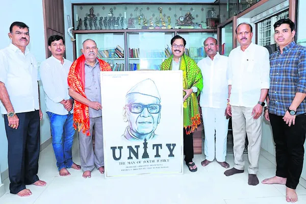 కొండా లక్ష్మణ్‌ బాపూజీ జీవితం ఆదర్శనీయం