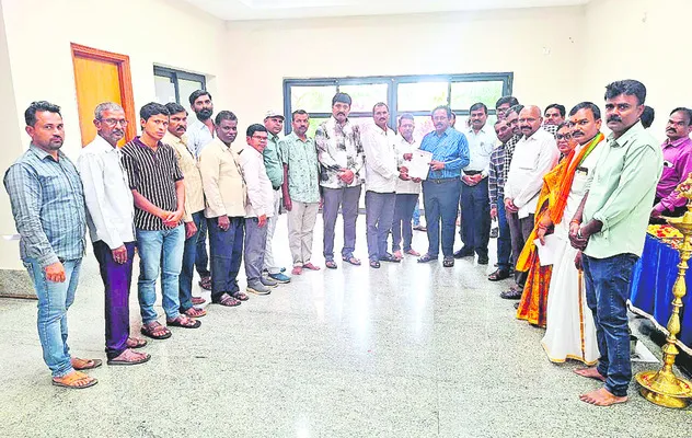 ‘స్థానిక’ విధుల్లో అవకాశం కల్పించాలి 