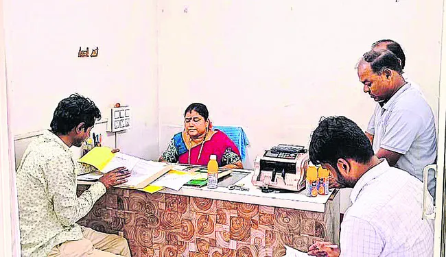 అధికారుల తనిఖీలు..