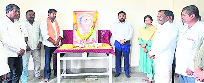 ఐలమ్మ పోరాటం స్ఫూర్తిదాయకం