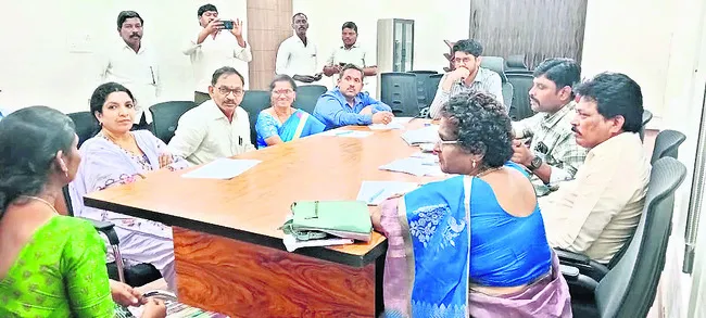 16 పోస్టులు.. 200మంది అభ్యర్థులు