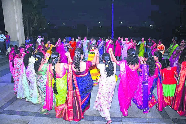 అధికా