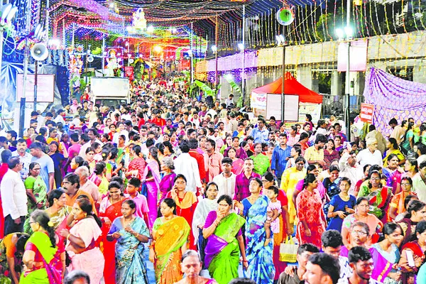 సిరివర్షిణీ.. శిరసా నమామి 