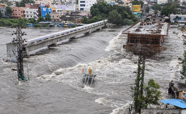 Heavy Rain Fall And Rain Forecast To Telangana Updates