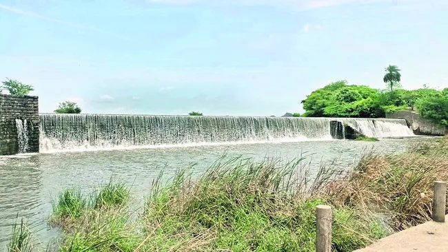 జిల్లాలో మోస్తరు వర్షం