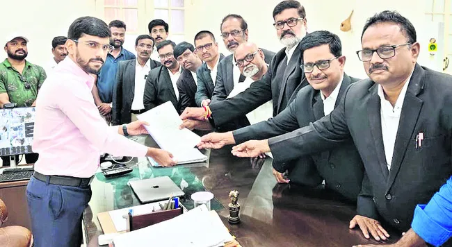 ‘పీపీపీ’తో పేదలకు వైద్యవిద్య దూరం 