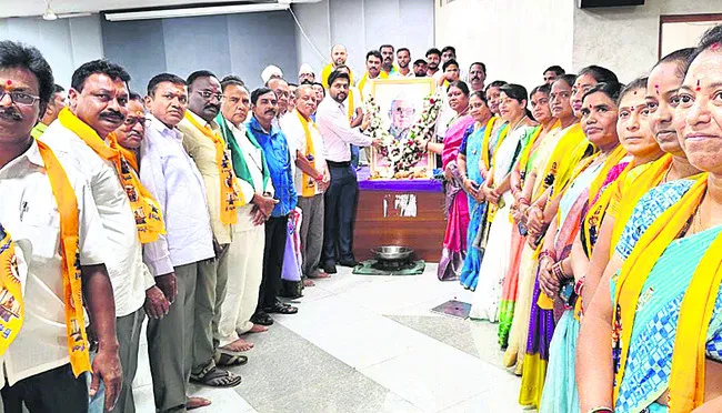 భావితరాలకు కొండా లక్ష్మణ్ చరిత్ర అందించాలి