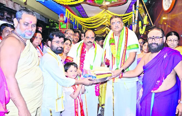 బాలకృష్ణది కొవ్వెక్కిన భాష