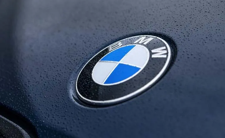 BMW Recalls Over 3 3 Lakh Cars Know The Reason
