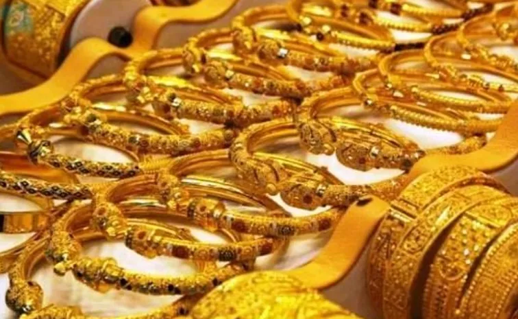Gold price reaches Rs 223200 per tola in Nepal