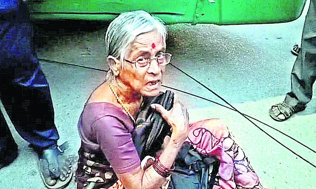 ఉచిత ప్రయాణం తెచ్చిన తంటా