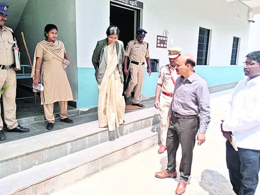 సబ్ జైలు సందర్శన