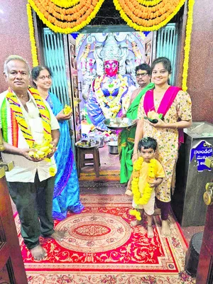 పెద్దింట్లమ్మ దేవస్థానంలో భక్తుల రద్దీ 