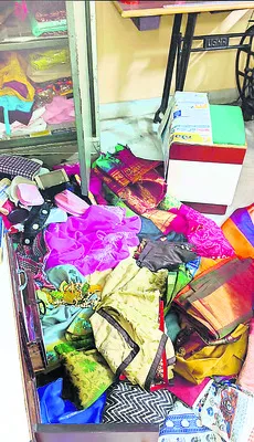 ఎస్‌బీఐ విశ్రాంత మేనేజర్‌ ఇంట్లో చోరీ 