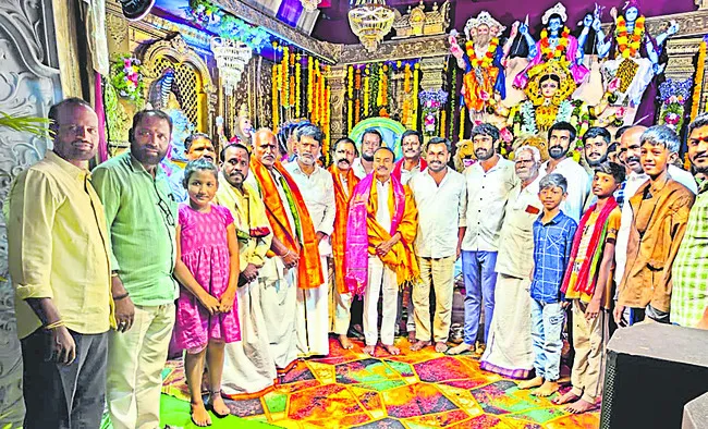 ఇళ్ల కూల్చివేతలపై కేసు నమోదు