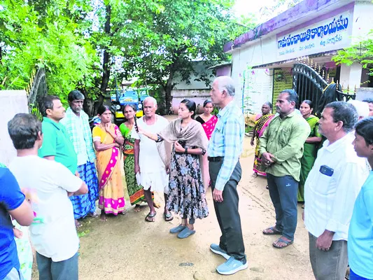 ‘ఉపాధి’లో బోగస్ హాజరుకు చెక్