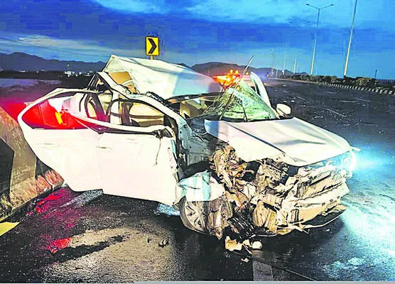 రోడ్డు ప్రమాదంలో ఒకరు దుర్మరణం